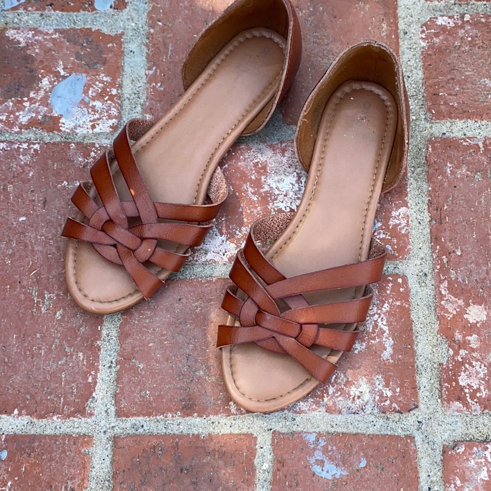 Women’s shoes size 8